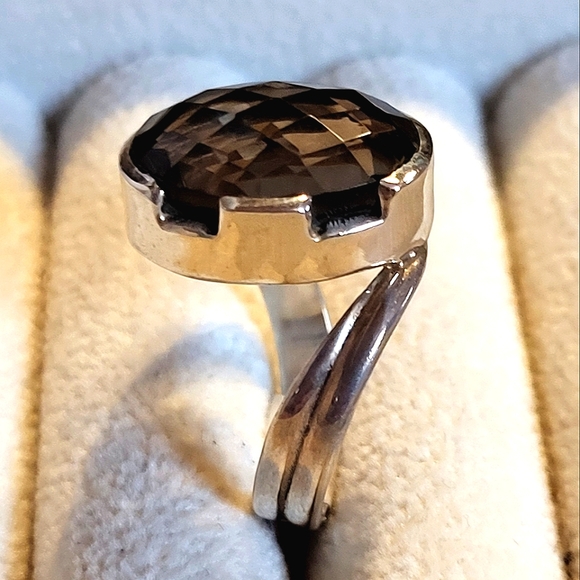 Elegant .925 Sterling Silver Smokey Quartz Ring Size 6.5 (New) - Picture 2 of 3